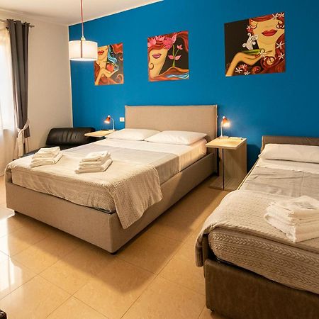 Pied A Terre - Atelier Apartment Верона Екстериор снимка