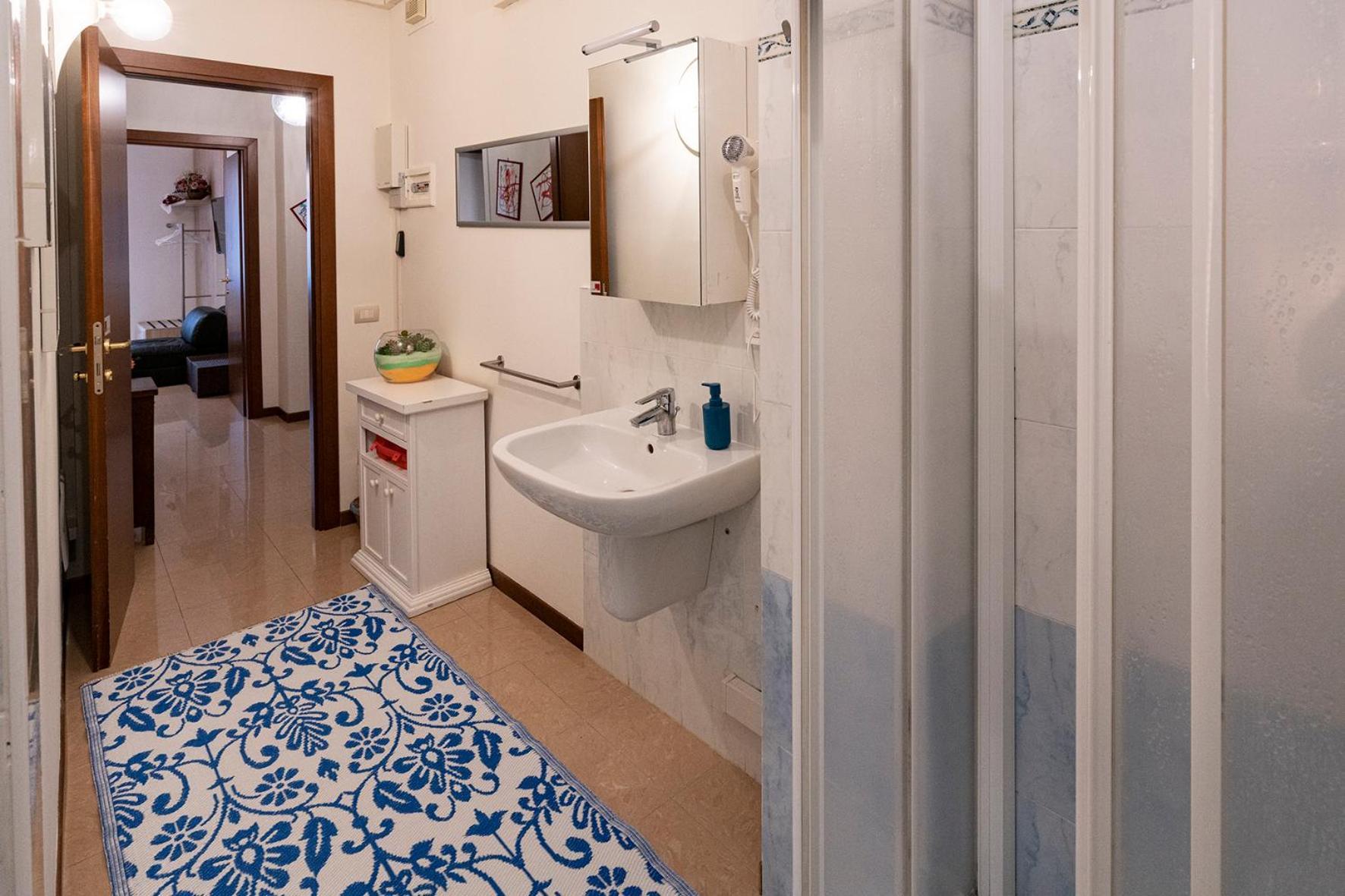 Pied A Terre - Atelier Apartment Верона Екстериор снимка