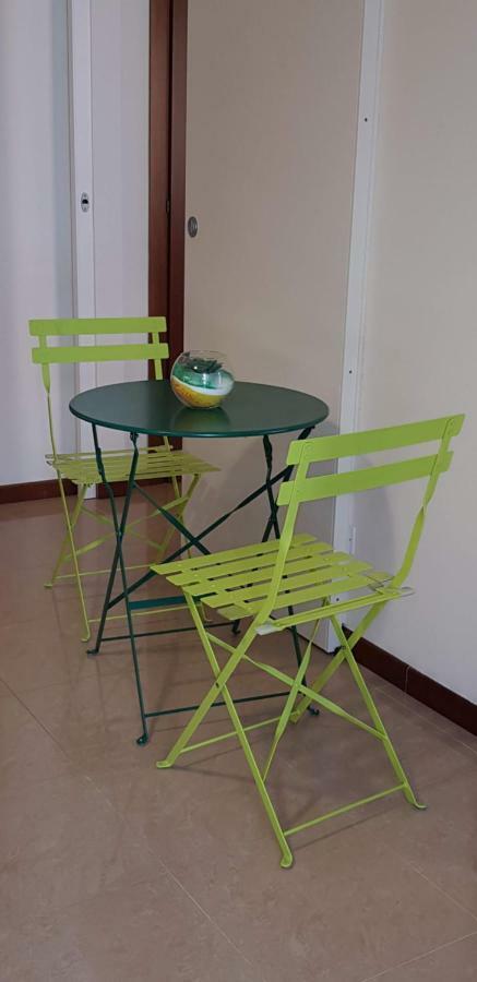 Pied A Terre - Atelier Apartment Верона Екстериор снимка