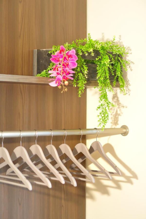 Pied A Terre - Atelier Apartment Верона Екстериор снимка